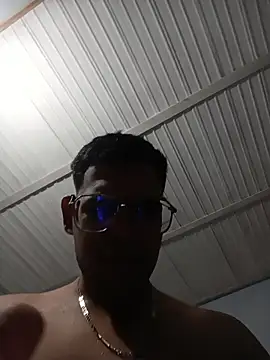 Bigtiti01 Show in webcam