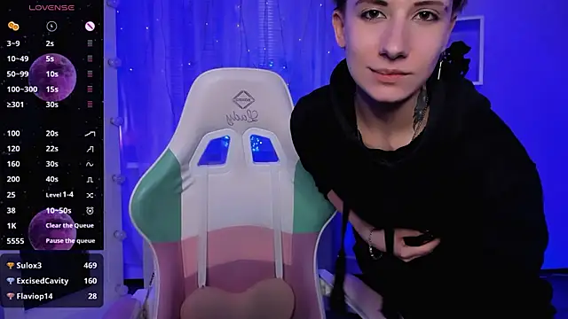 XXX chat uživo modela _Rein_ramm