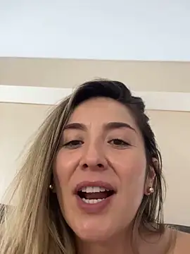 Mariana_gom 现场XXX聊天