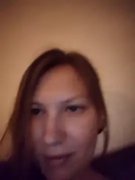 XXX chat uživo modela August_Shine