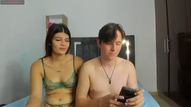 Mariana_and_Ronny élő XXX-chatje