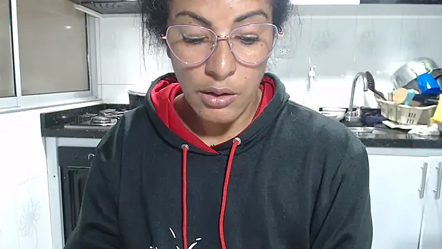 kateleyagrey's Live XXX Chat