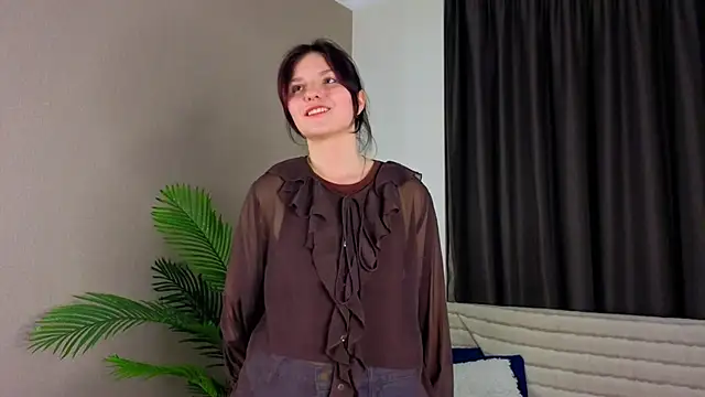 NyraVesperis live XXX chat