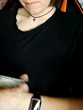 Aashikalaa Live XXX-chat