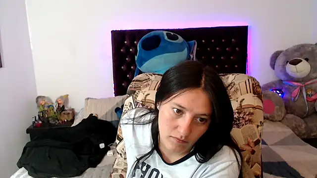 Chat +18 de Lorenahot_06 ao vivo