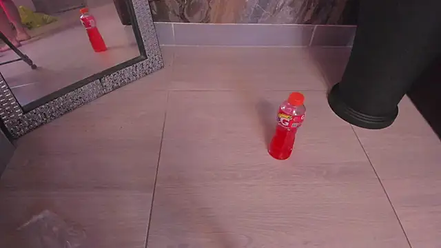 Chat +18 de Alahia_Dangelo ao vivo