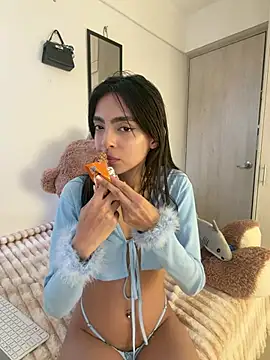 ZaraLuuv live XXX chat