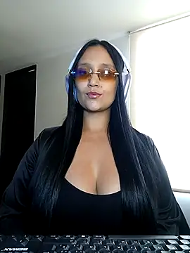 Chat +18 de Esmeralda333 ao vivo