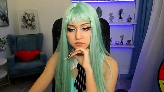 TiffanyYounge live XXX chat