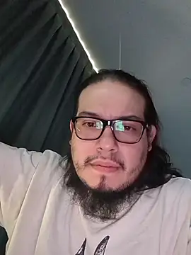 Lifewithcno: διαδικτυακό σόου στην κάμερα