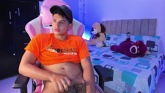 Adrian_Prime_ Pertunjukan Webcam