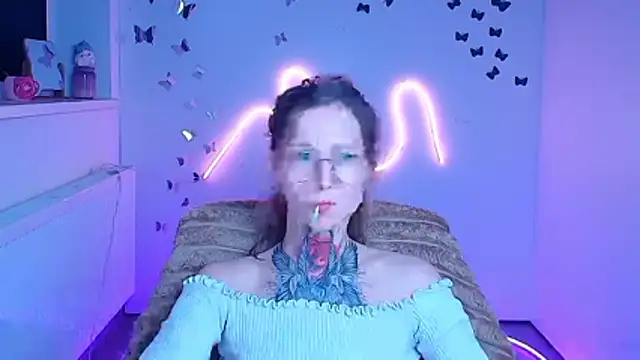 Esmi_Winter: онлайн-секс-чат