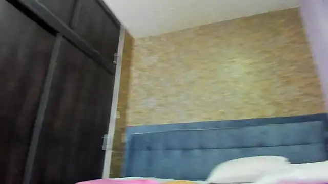 Chat +18 de IsaSkinny ao vivo