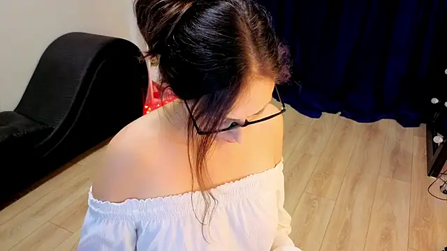 CaringSophie's Live XXX Chat