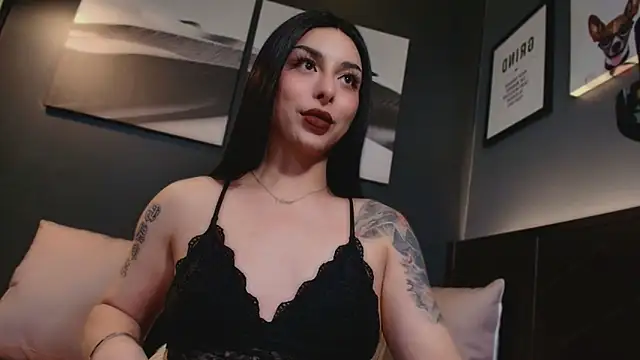 LetisiaRocks Adlı Modelin Canlı XXX Sohbeti