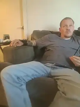 yourMasterisBored élő XXX-chatje