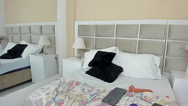 Show Webcam de Ivonnie_Clause_