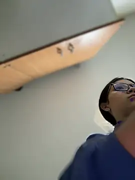 Mila_Morgan Chat XXX in diretta