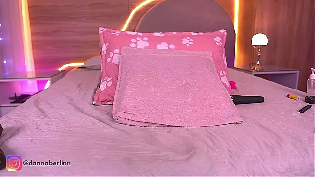 danna_berlin_'s Live XXX Chat