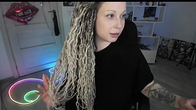 HoneySallyMoore: онлайн-секс-чат