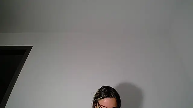 Julianna68のライブXXXチャット