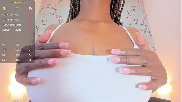 Živý XXX chat EmmySweett