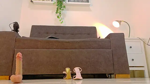 Chat XXX ao vivo de RiriiBrunette__