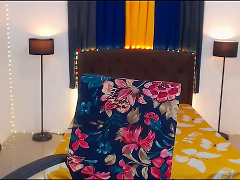 PlayfullOliviaTSのライブXXXチャット