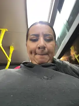 Abril_Luvn Webbikameraesitys