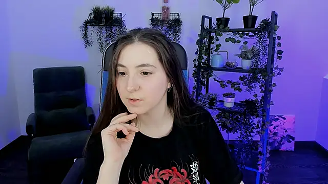 VirtuallVoyant's Live XXX Chat