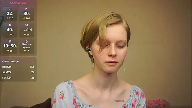 ToyaPletz's Live XXX Chat