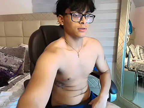 Chat +18 de mathias_oberlin ao vivo