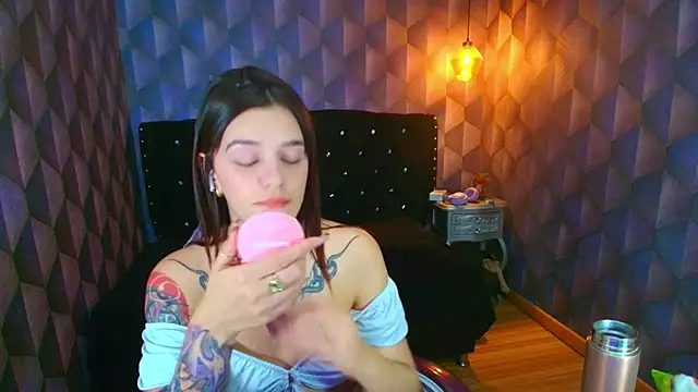 LiaHarryisのライブXXXチャット