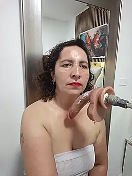 Luna_Naughty1 লাইভ XXX চ্যাট