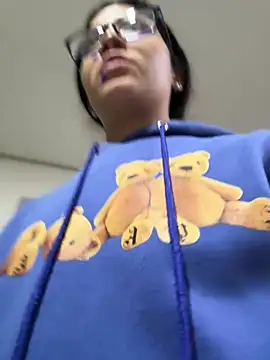 Mila_Morgan élő XXX-chatje