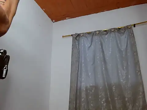 ethanchamo's Webcam Show