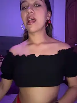 Andrea-Queen live XXX chat