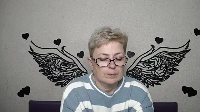 EmiliaGree live XXX chat