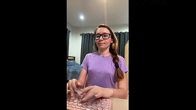 PocketElsa: онлайн-секс-чат