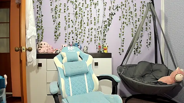 Yoonhee_ki: онлайн-секс-чат