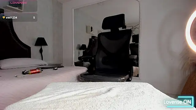 LiamDeep Chat XXX live