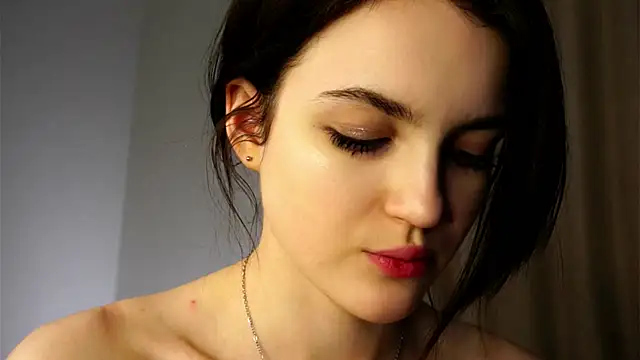 XXX chat uživo modela EffieHenri