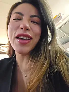 Karen_San_Miguel Adlı Modelin Canlı XXX Sohbeti