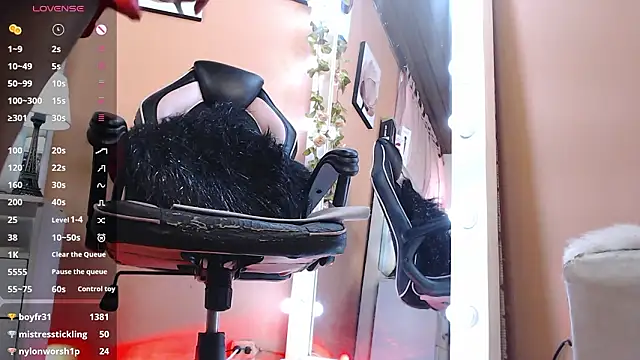 LiaTaylorr 라이브 XXX 채팅