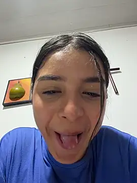 violeta365 élő XXX-chatje