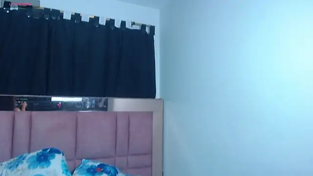 دردشة saraymoon الجنسية المباشرة