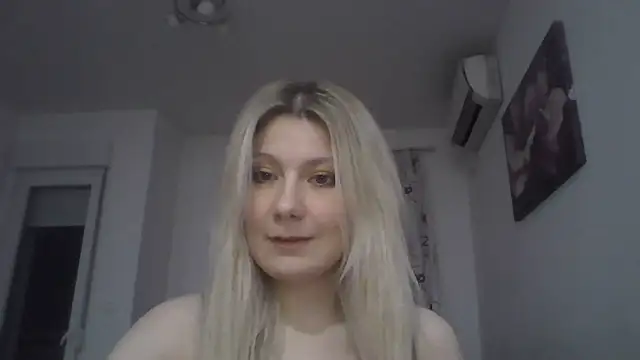 Živý XXX chat Foxy_Bright