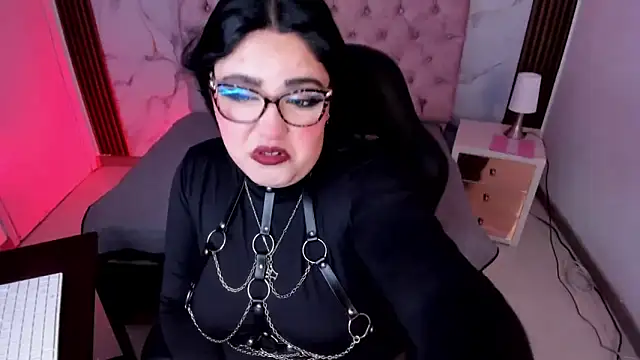 XXX chat uživo modela Camiila_Osorio