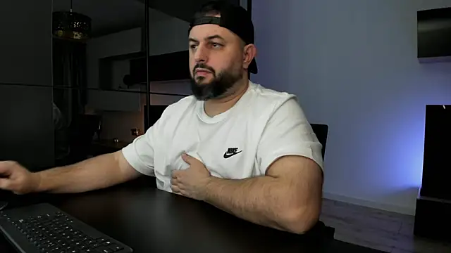 DravenPeak's Live XXX Chat