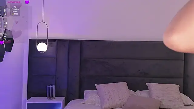 KyomiVelvet's Live XXX Chat